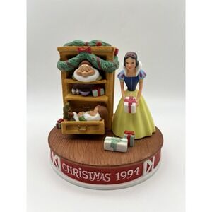 Vintage Disney Christmas Figurine 1994 Grolier Christmas Dreams Snow White LE